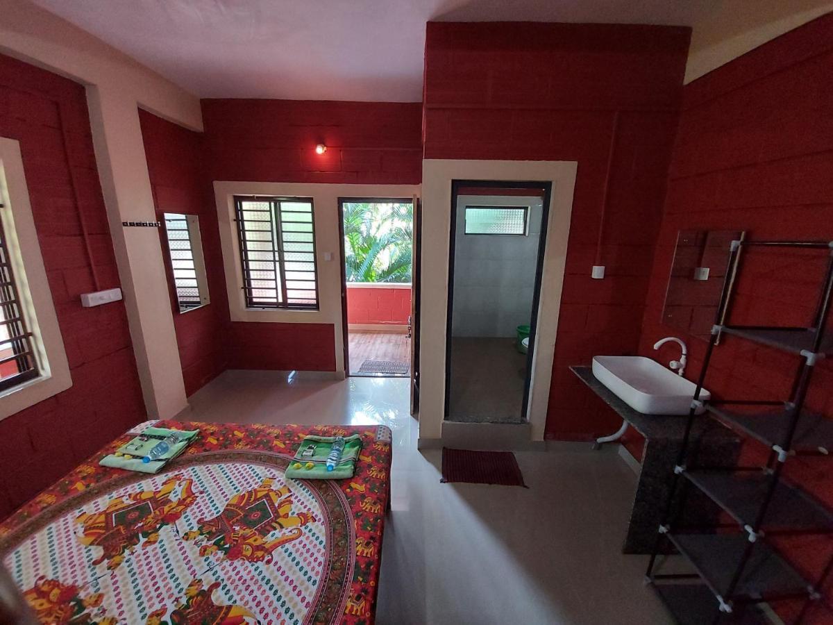 Cocopelli Guest House Gokarna  Buitenkant foto